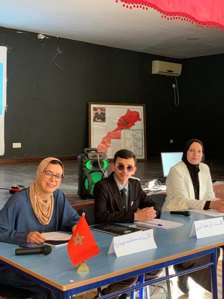 ورشة توعوية تحسيسية بعنوان: “التغذية وعلاقتها بالرعاية الصحية” بدار الشباب العروي