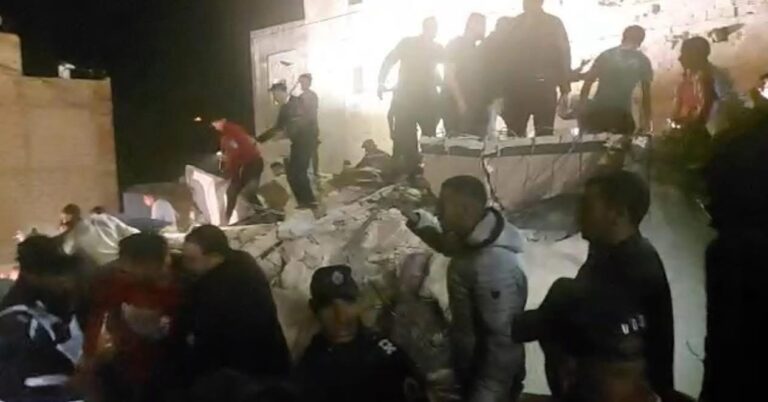 مأساة بفاس.. مصرع 6 أشخاص وإصابة 7 آخرين في انهيار عمارة سكنية بالحي الحسني