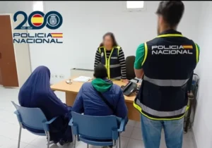 جريمة تهز إسبانيا بإلتشي : اعتقال زوجين بعد اكتشاف ختان طفلتهما ذات الثلاث سنوات خلال فحص روتيني